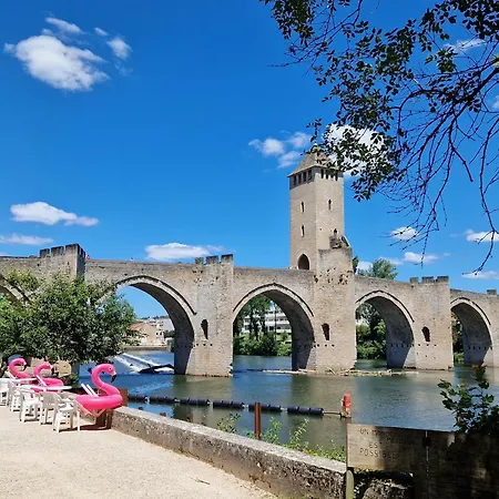 Insolite à Bord D'un Bateau Confort Dans La Vallée Du Lot - Api-1-46-13 Botel Luzech